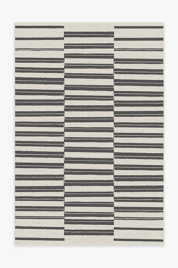 Outdoor Offset Stripe Black Rug | Ruggable