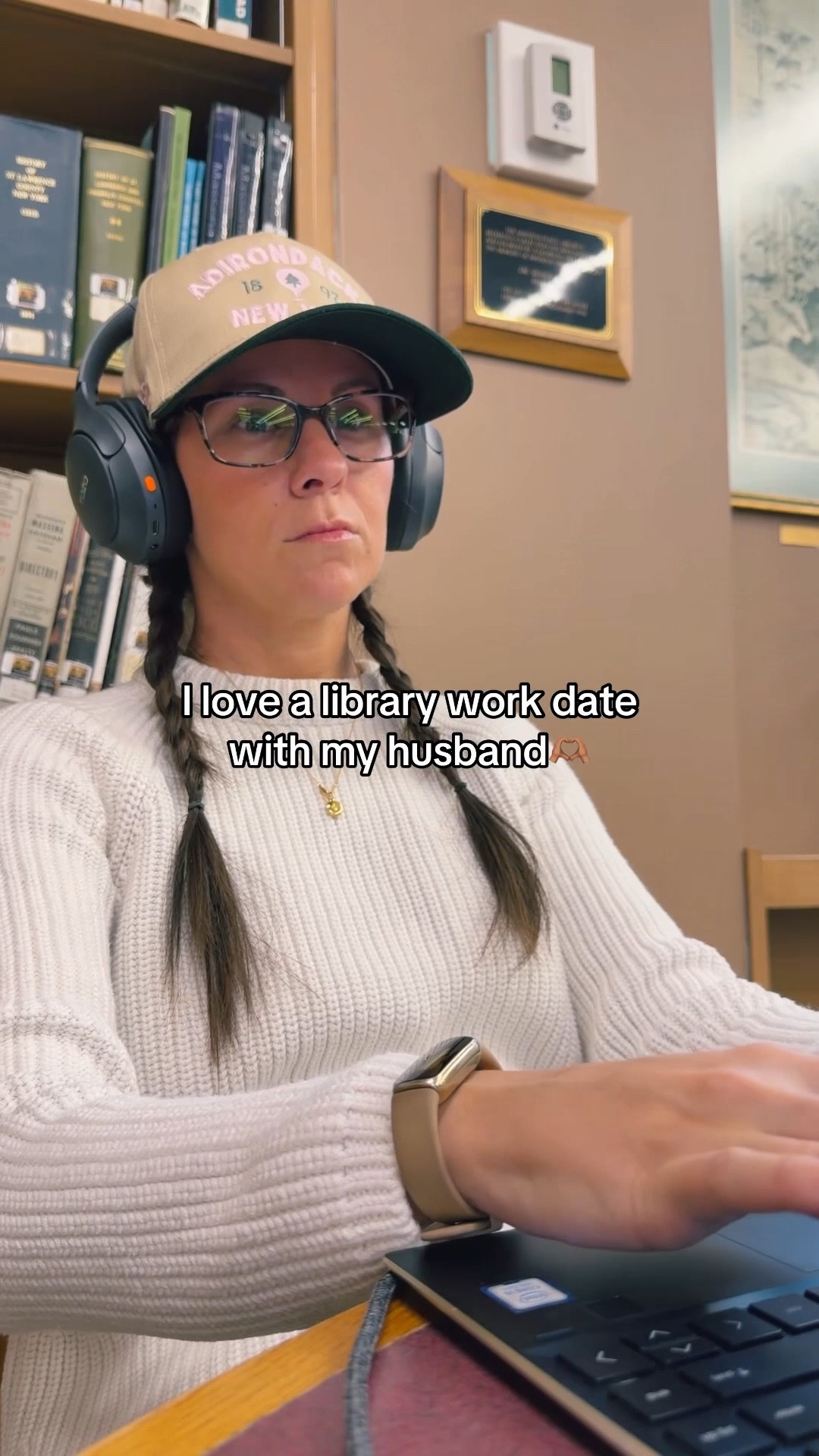 small in my sweater, xs petite/short in my pants, 6 in my sandals. Linked boy my tote an crossbody bag! My hat is from AdkCo but I also linked similar! 


#LTKootd #LTKmorningroutine #LTKdayinmylife