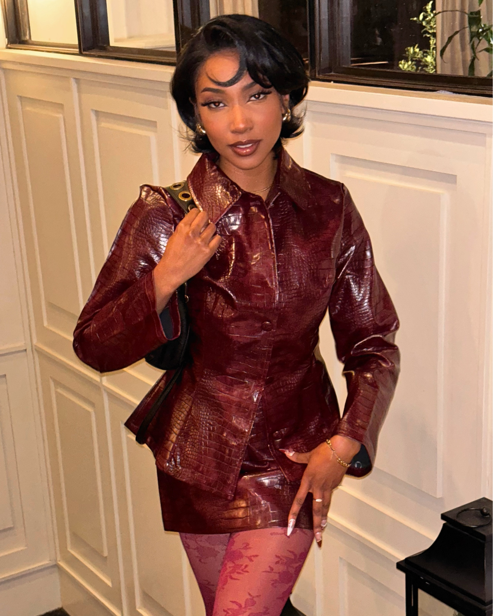 Absolutely LOVE this set from PLT! It’s such a chic sophisticated outfit that gives 90s baddie. The whole set is directly linked ❤️

#LTKSeasonal #LTKFindsUnder100 #LTKHoliday