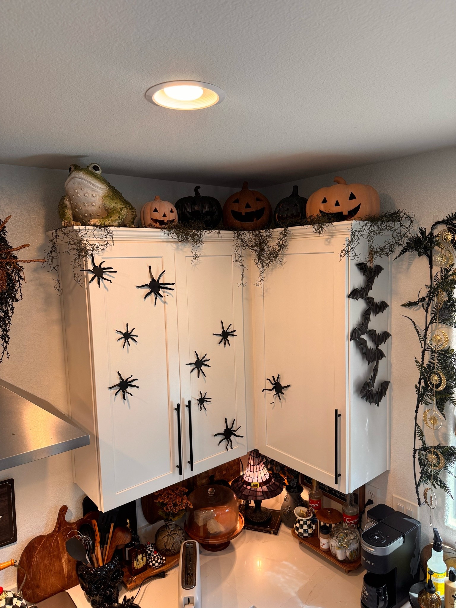 Spooky kitchen cabinets 🎃 #hallween

#LTKHome