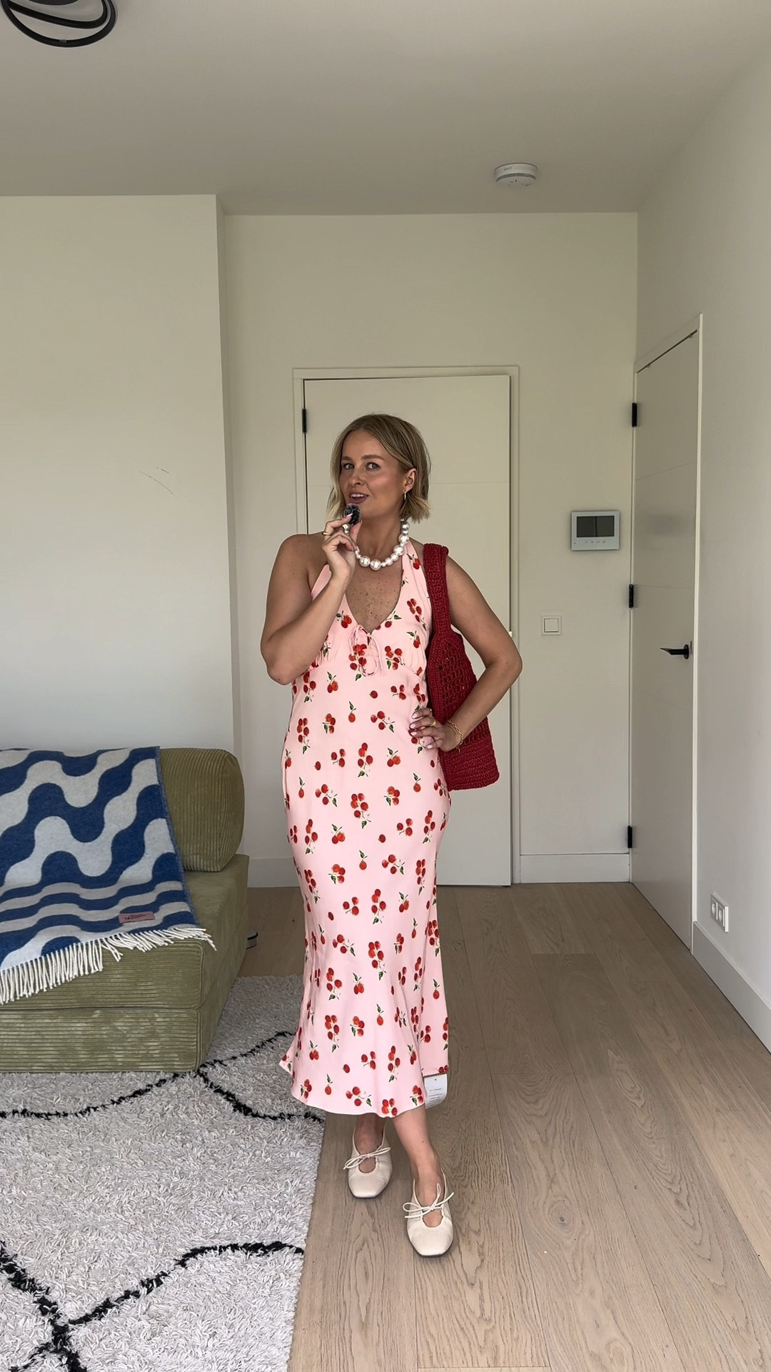 7 days of euro summer outfits day 4.

Dress: nobody’s child (10)
Necklace: Babs the label 

Summer dresses / holiday outfits / 

#LTKeurope #LTKsummer #LTKuk