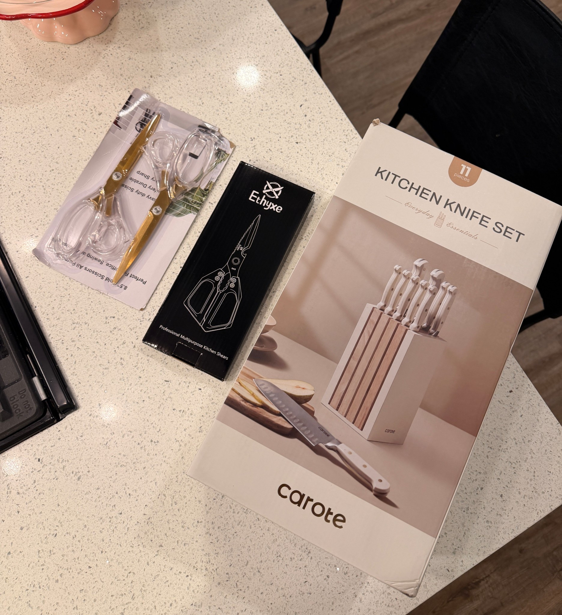 New kitchen scissors and knife block for the new year! Needed some upgrades✨

#LTKU #LTKHome #LTKfoodie