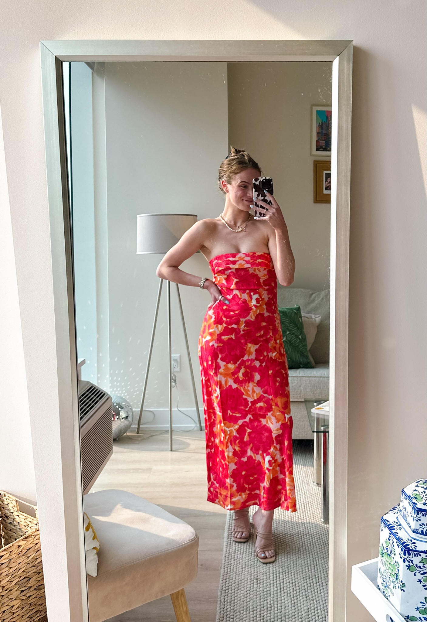 My favorite summer wedding guest dress!! 💒🧡 This gorgeous floral dress from Billy J was so comfortable & fun for a July wedding - linking other great dresses below!! 
