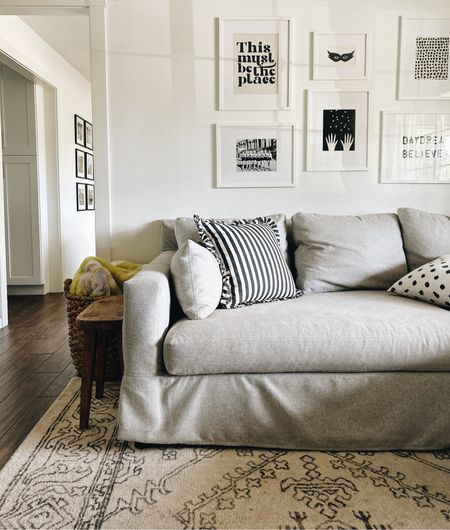 Cozy living room 🤍

#LTKSeasonal #LTKstyletip #LTKhome