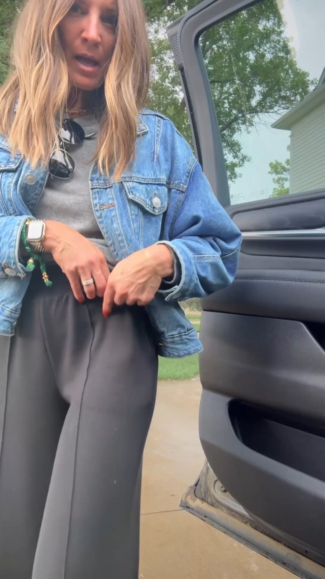 Casual comfy OOTD 

#ootd #abercrombiedenim #quince #cashmeresweater #casualpant #dresspant 

#LTKBeauty #LTKStyleTip #LTKTall