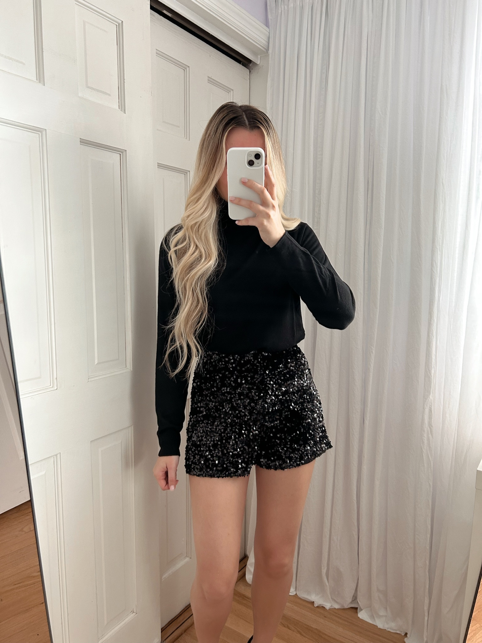 New Year’s Eve, sparkle shorts, New Year’s Eve outfit, New Year’s outfit

#LTKparties #LTKstyletip #LTKfindsunder50