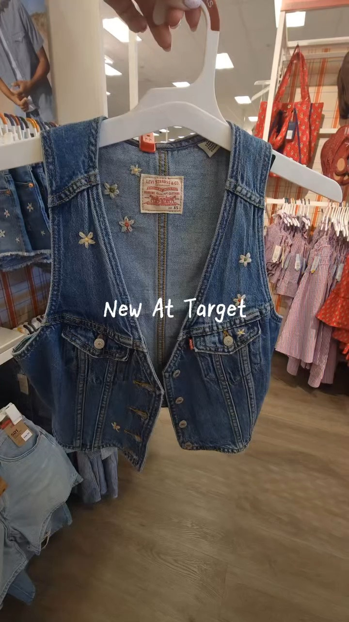 How cute are these New Levi's from Target! Comment "NEW" and ill send you the link!