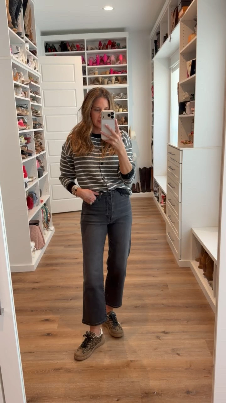 In a small top, size 26 jeans, sneakers and accessories - fits tts.

#LTKootd #LTKgrwm #LTKSeasonal
