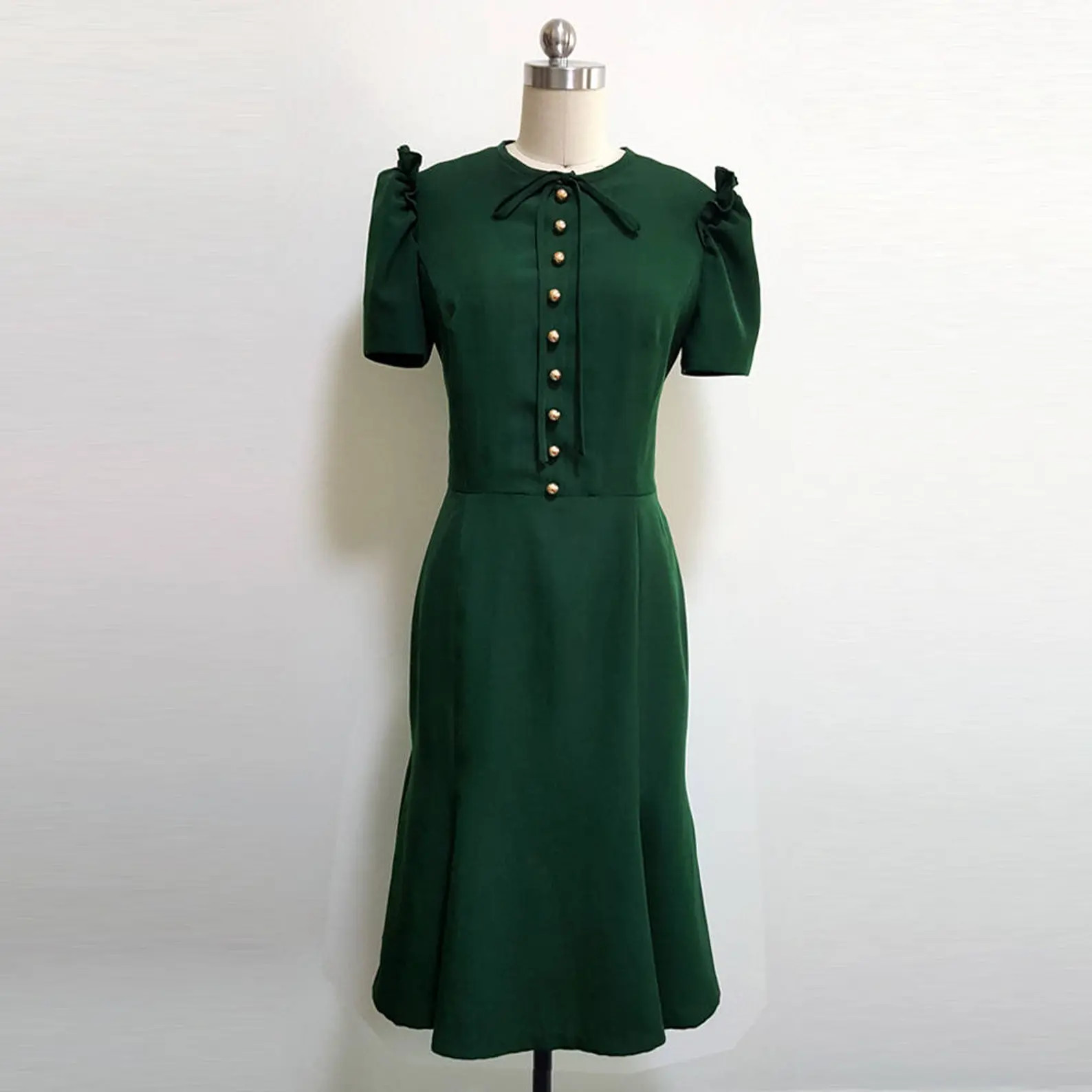 Kate Middleton Emerald Green Dress: Fit & Flare, Ruffle Sleeves | Etsy (US)