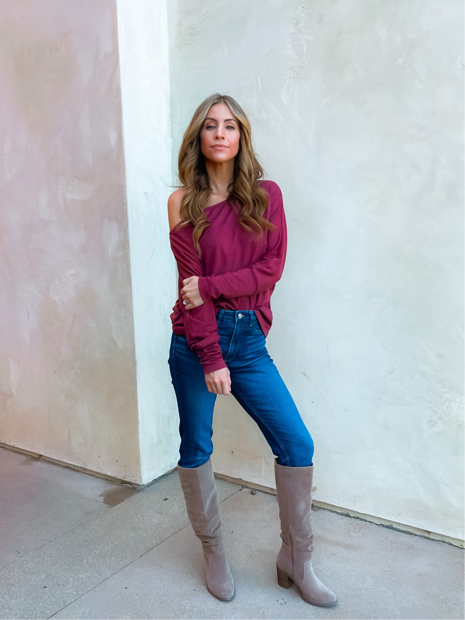 Casual ootd

Burgundy long sleeve, jeans, and boots.

#LTKootd #LTKFindsUnder100 #LTKPetite