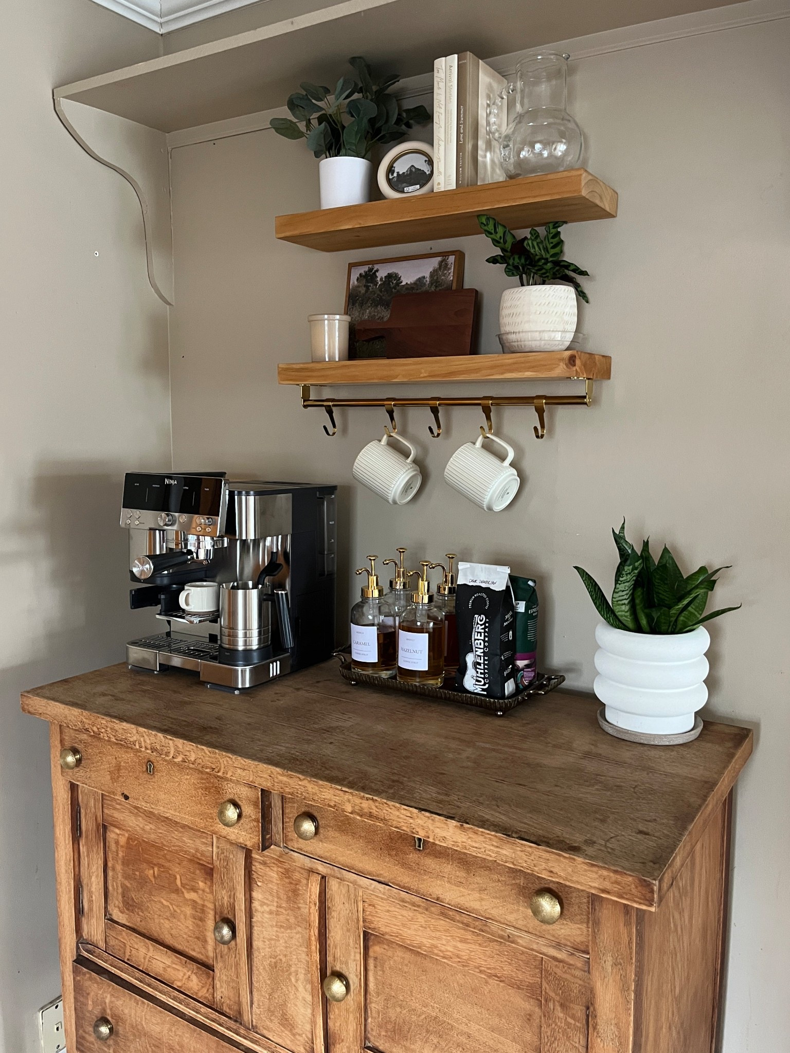 Coffee bar set up— coffee bar ideas for all my coffee lovers☕️

#LTKSaleAlert #LTKFindsUnder50 #LTKHome