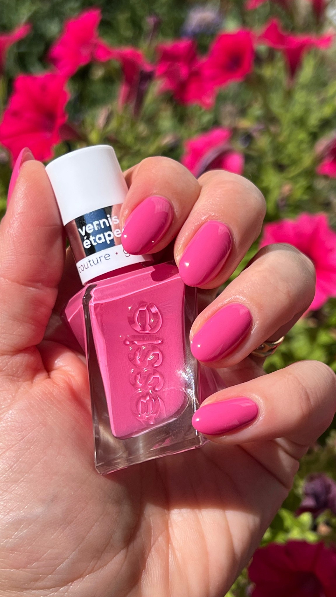 #ad manicure so bright i need sunglasses 😎i used the color pinky ring from the essie gel collection. It’s so shiny, long lasting and there’s no uv lamp required! I’m also linking some new colors I’m loving for fall! @essie @target  #essielove #TargetPartner #Target @shop.LTK #essie

#LTKBeauty