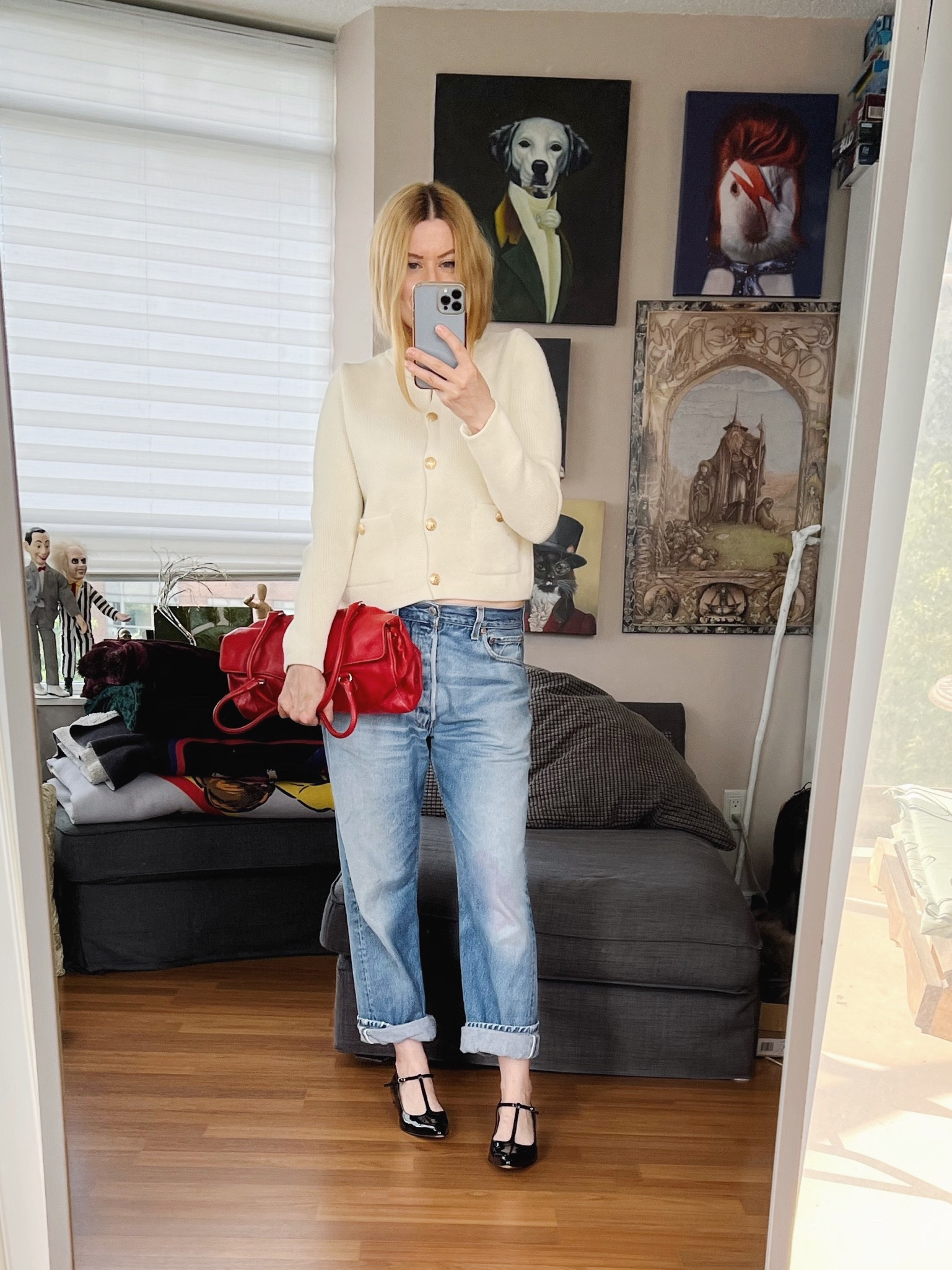 After several days of it feeling like over 40°C, this morning felt somewhat cool, so  I got to try out this jacket-cardigan. Red is a huge fall trend and if wearing it scares you then try something simple like red shoes, accessories, or a handbag as an easy way to incorporate it.
Jeans, shoes, and handbag all secondhand or vintage.

•
.  #falllook  #torontostylist #StyleOver40  #secondhandFind #fashionstylist #FashionOver40  #vintagelevis #vintageprada #maisonmargiela #prepstyle #MumStyle #genX #genXStyle #shopSecondhand #genXInfluencer #WhoWhatWearing #genXblogger #secondhandDesigner #Over40Style #40PlusStyle #Stylish40s #styleTip  #secondhandstyle 


#LTKstyletip #LTKover40 #LTKshoecrush