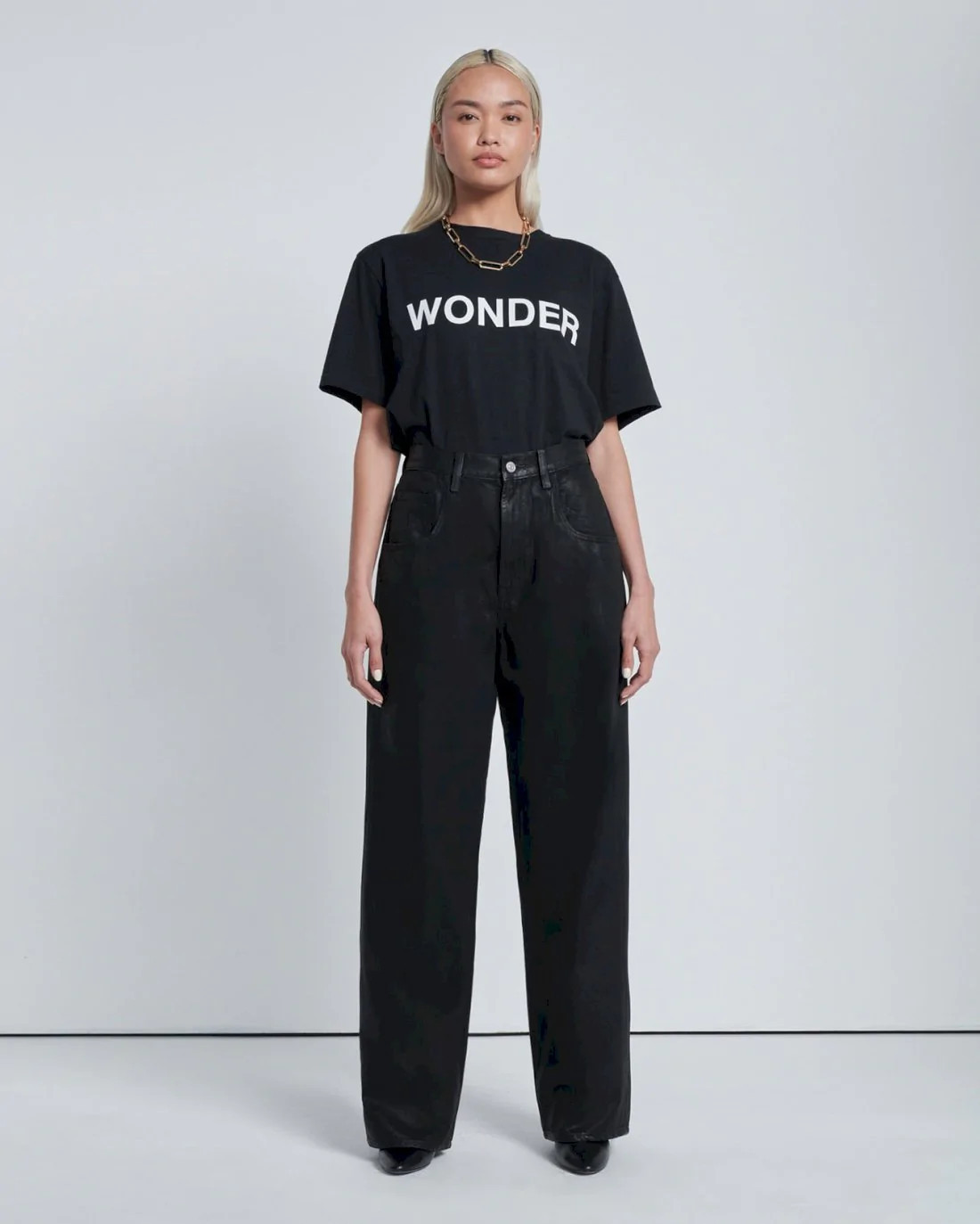 The Jennifer 90's Baggy Jean in Coated Worn Black | 7 For All Mankind