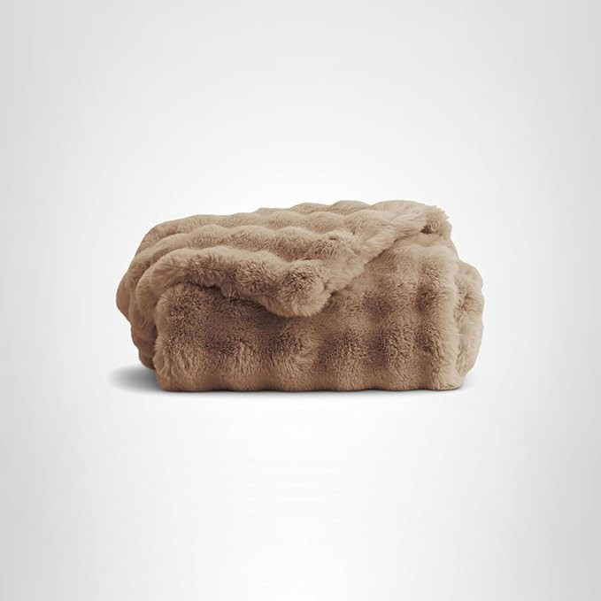 Cozy Earth Bubble Cuddle Blanket - Faux Fur Ultra-Soft Luxury Throw Blanket - Comfortably Weighte... | Amazon (US)