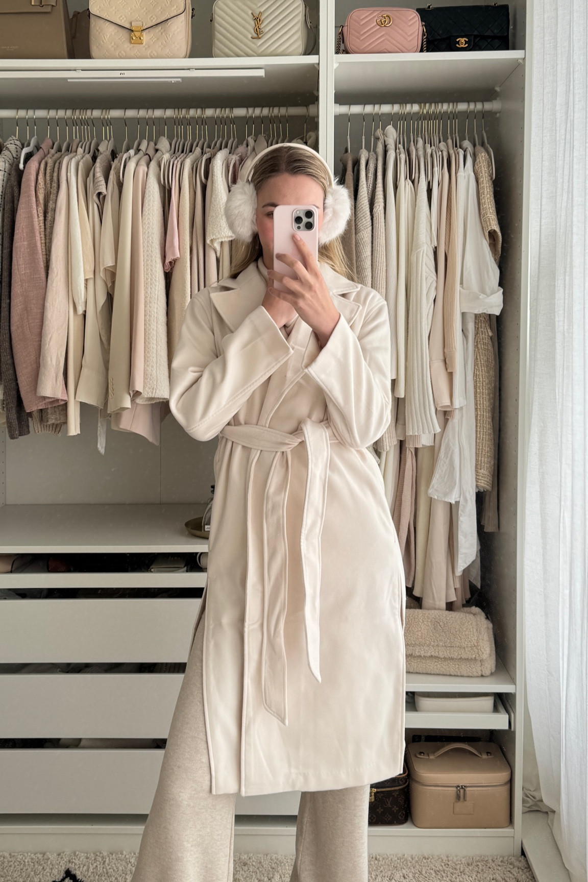 H&M cold weather outfit ❄️

outfit inspiration, autumn weather, flared pants, fluffy ear warmers, belted coat, Netherlands.


#LTKSeasonal #LTKstyletip #LTKeurope