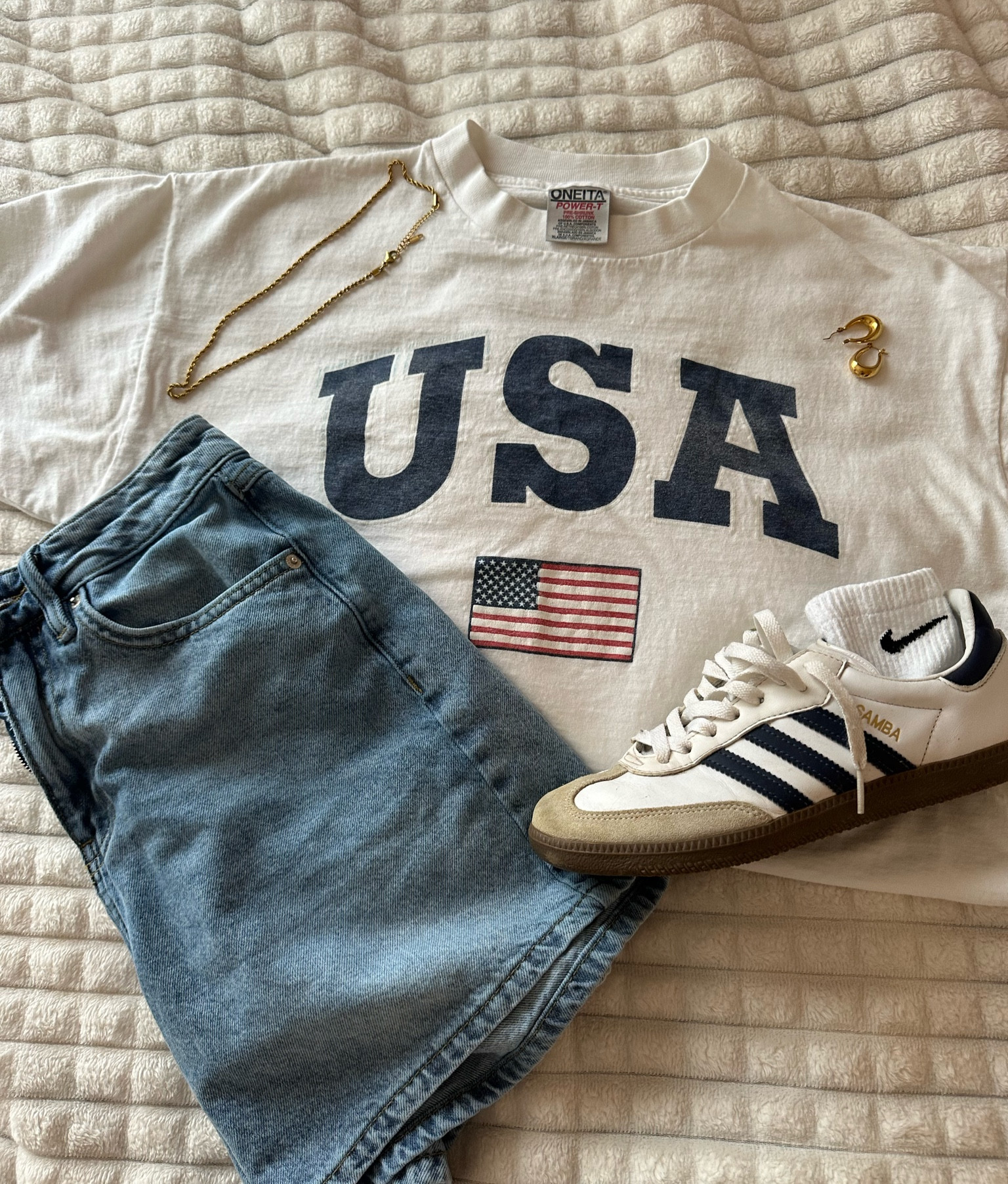 summer casual outfit !! samba, jorts and t shirt

shirt: goodwill
sambas: thrifted samba ogs, cant find a link for them, they may be vintage

#LTKshoecrush #LTKSeasonal #LTKstyletip