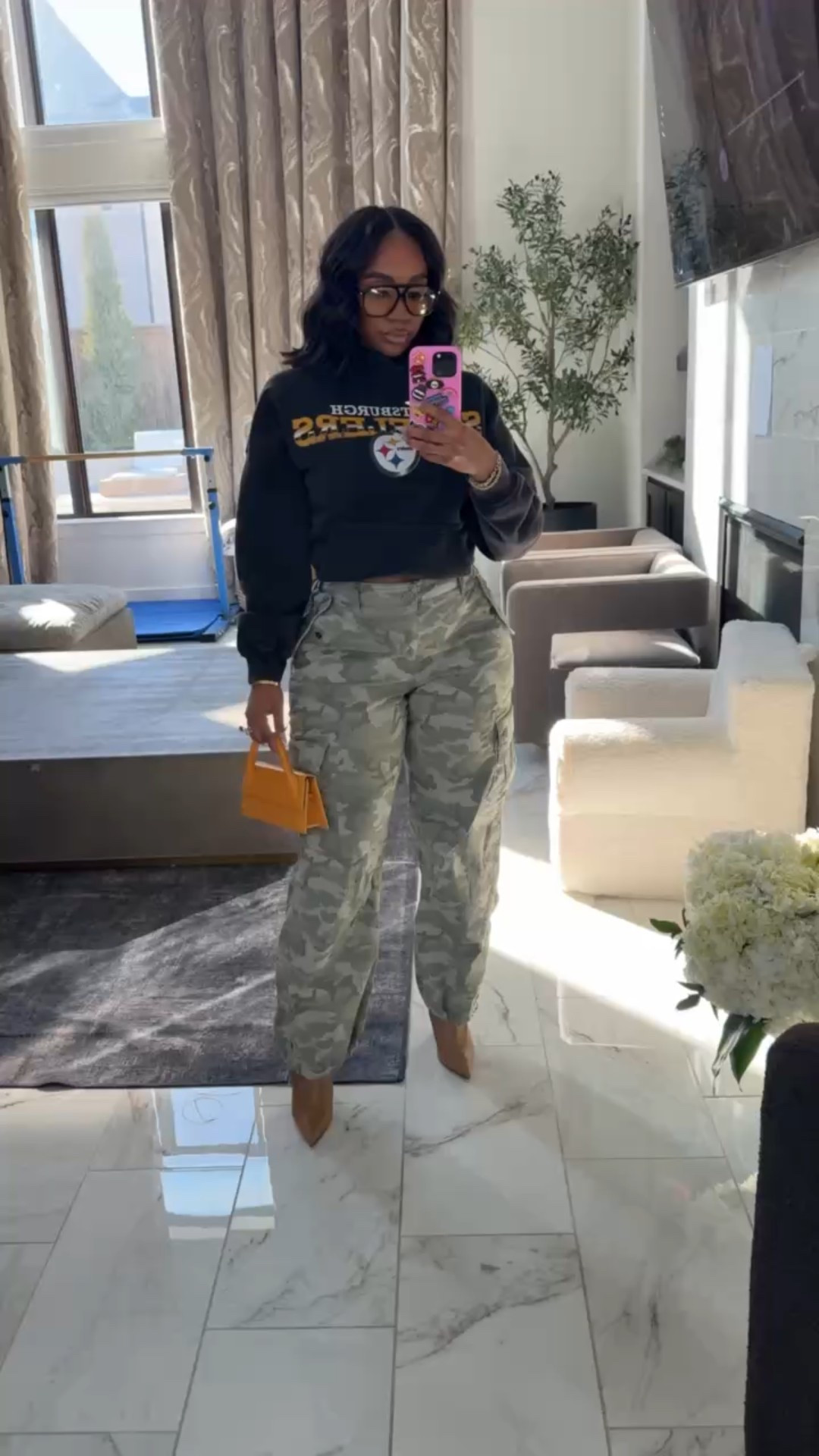 Casual OOTD! Pair your fav sports team with cargos for a trendy look’ 

#LTKootd #LTKMidsize