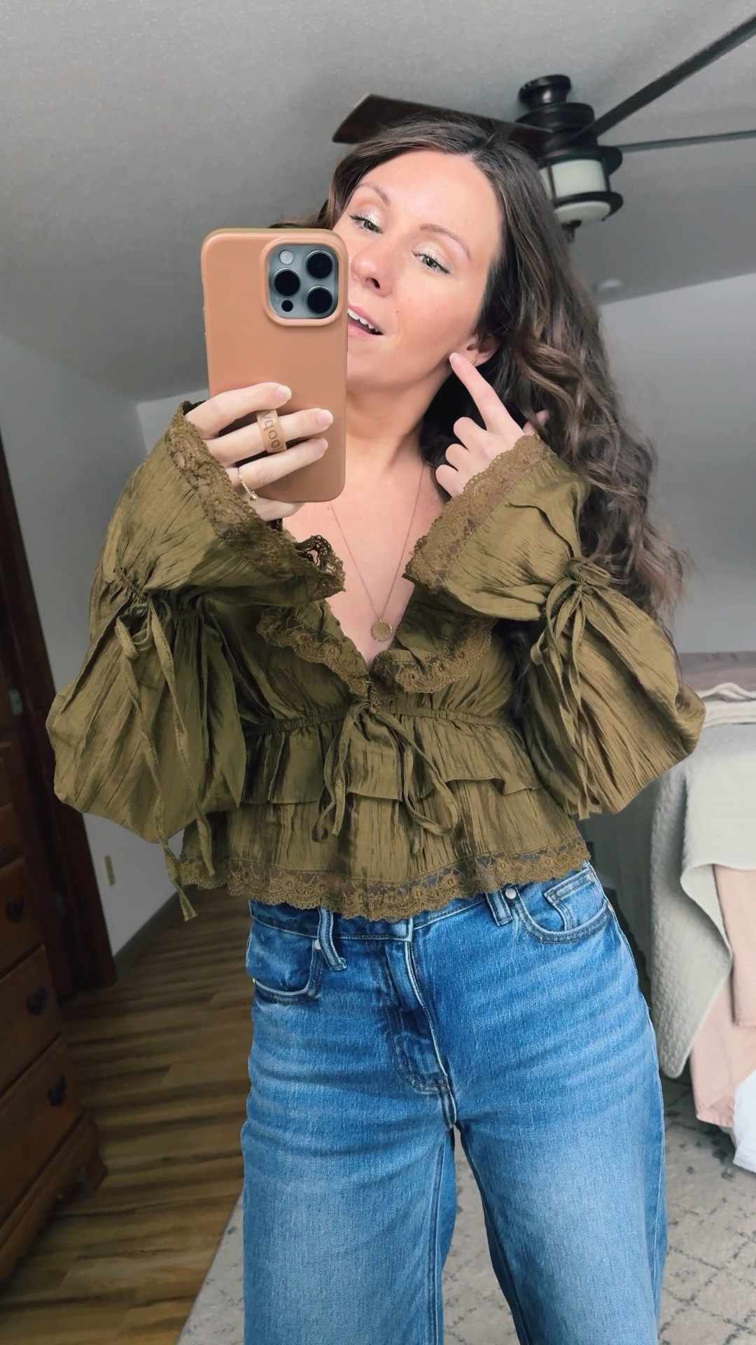 DATE NIGHT OUTFIT🖤

wearing xs in my top, 24 in 26” inseam on my jeans (LOVE THEM!) and 6.5 in my boots (so comfy— also linked more affordable ones).


#LTKFindsUnder50 #LTKgrwm #LTKPetite