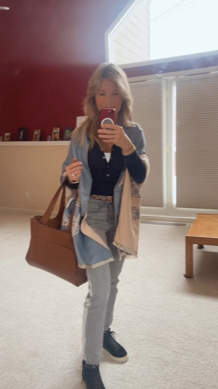 Travel day! I like to travel on comfort and with layers. You never know what the temperature will be on board. Comfortable shoes are a must too! 

#LTKTravel #LTKStyleTip #LTKShoeCrush