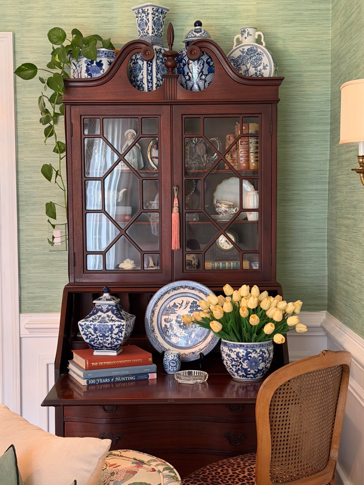 These faux tulips are one of my favorite finds for spring 🌷

They look incredibly real and instantly brighten up any space without the upkeep of fresh flowers. I’ve been styling them around our home and they make everything feel fresh, light, and ready for the new season.

Such an easy way to bring spring indoors 🤍

Linked here ✨


#LTKHome #LTKspringtrends #LTKspring