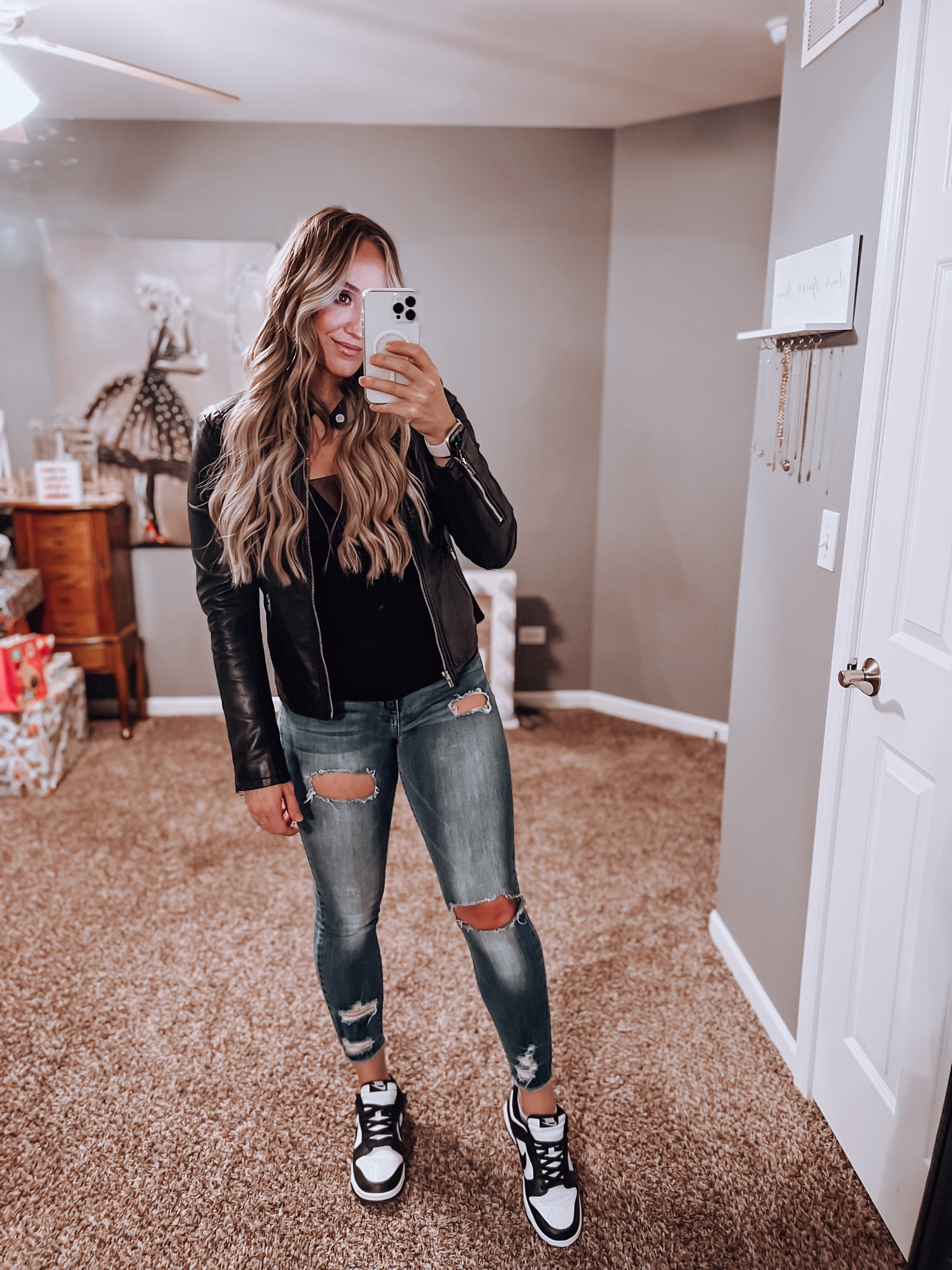 nike dunks with skinny jeans