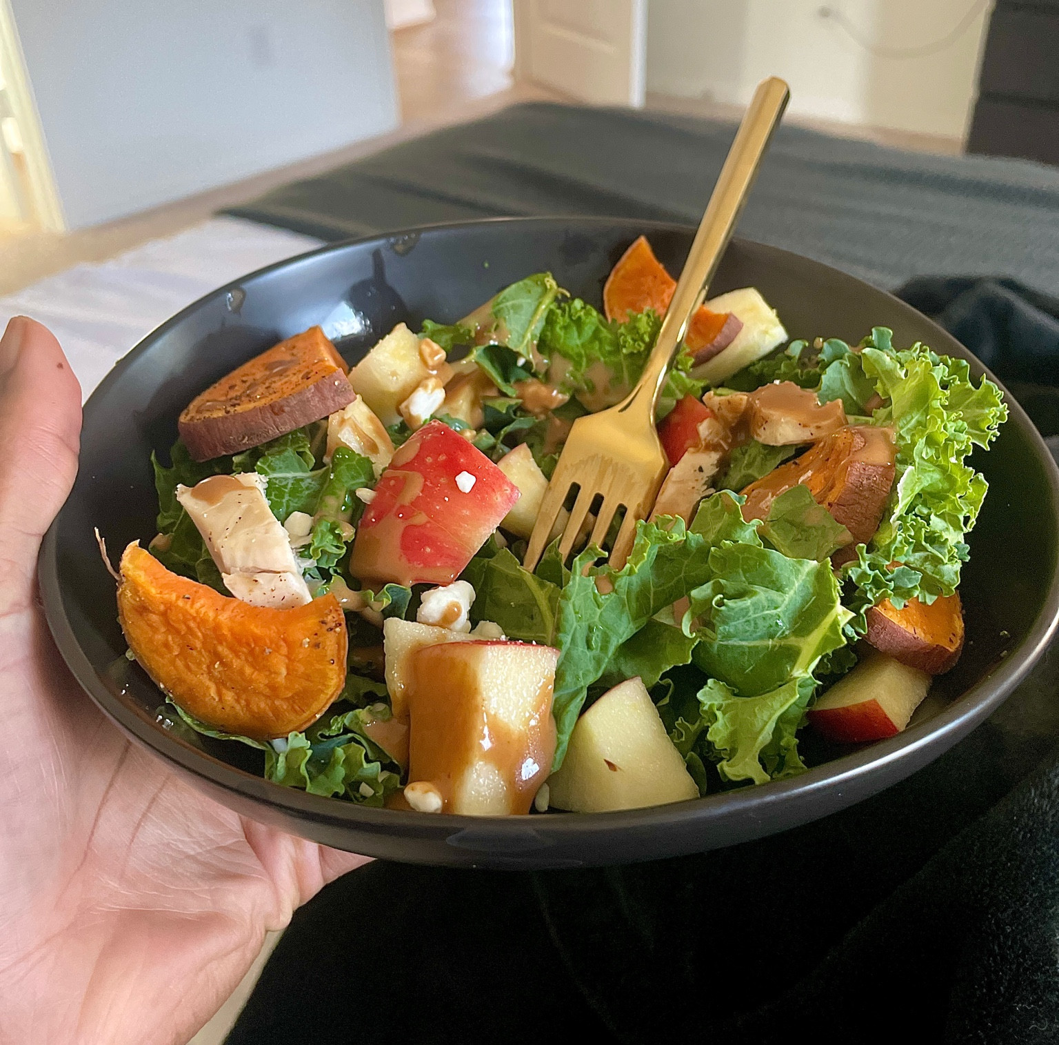 This set makes me excited to eat my salads. Its something about black and gold that I’m obsessed with at the moment.

home decor // kitchen // plate set // dinner plate // kitchen plates // dish set // dinnerware

#LTKunder100 #LTKhome #LTKFind