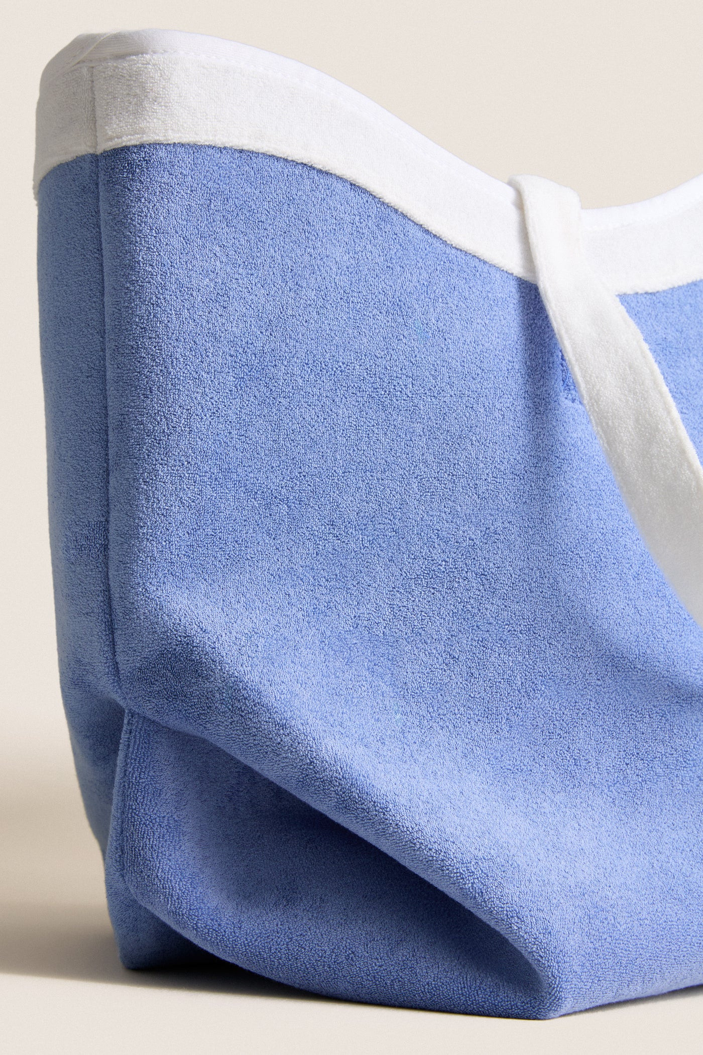 Cornflower and White Terrycloth August Tote | Tuckernuck (US)