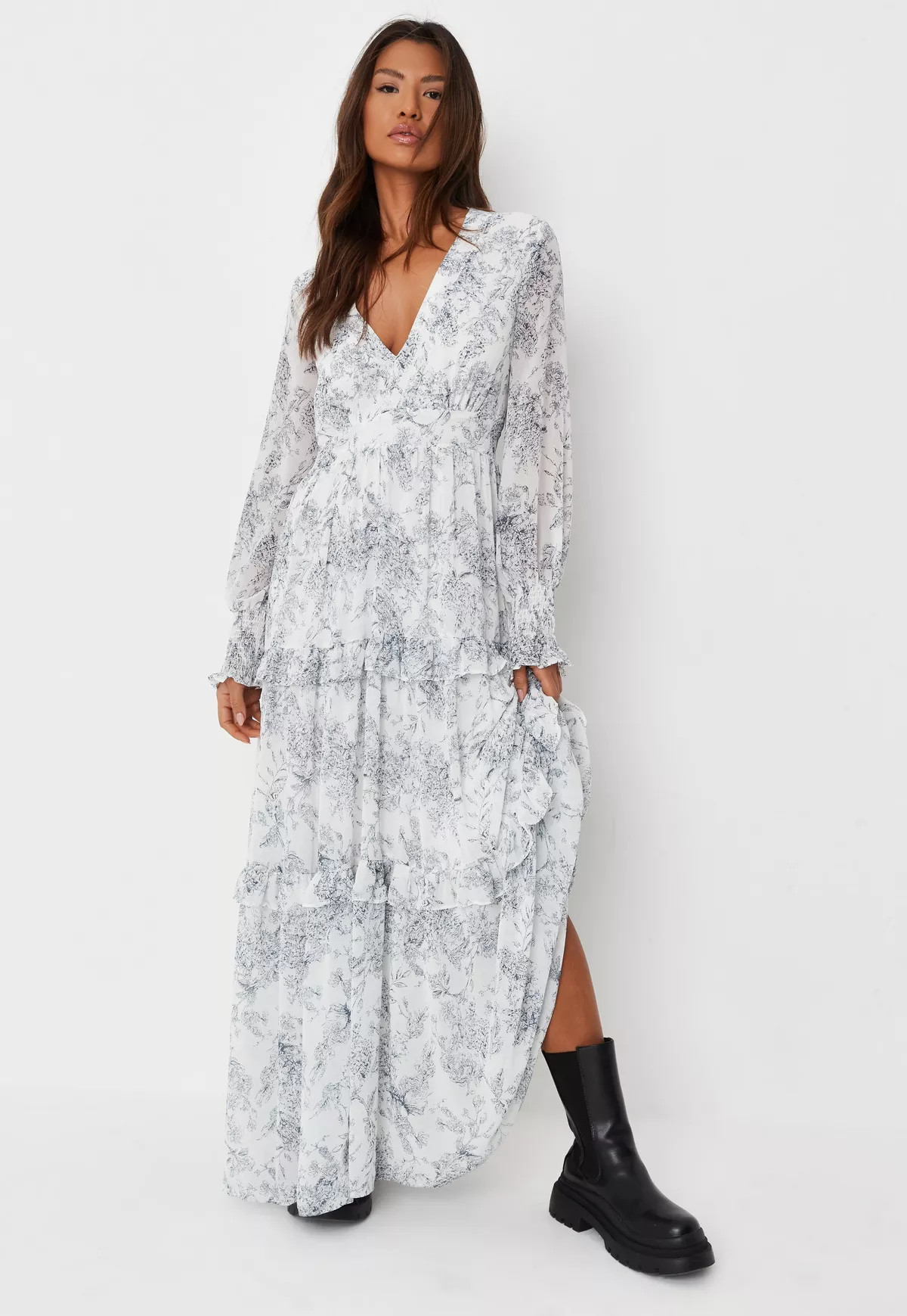 Blue Porcelain Print Tiered Frill Midaxi Dress | Missguided (US & CA)