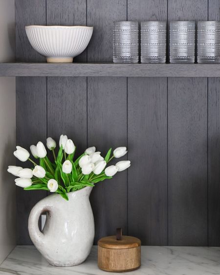 Faux tulips, vase, home decor, amazon finds, glassware, bowl, kitchen, amazon home, baking station

#LTKHome #LTKSaleAlert #LTKStyleTip