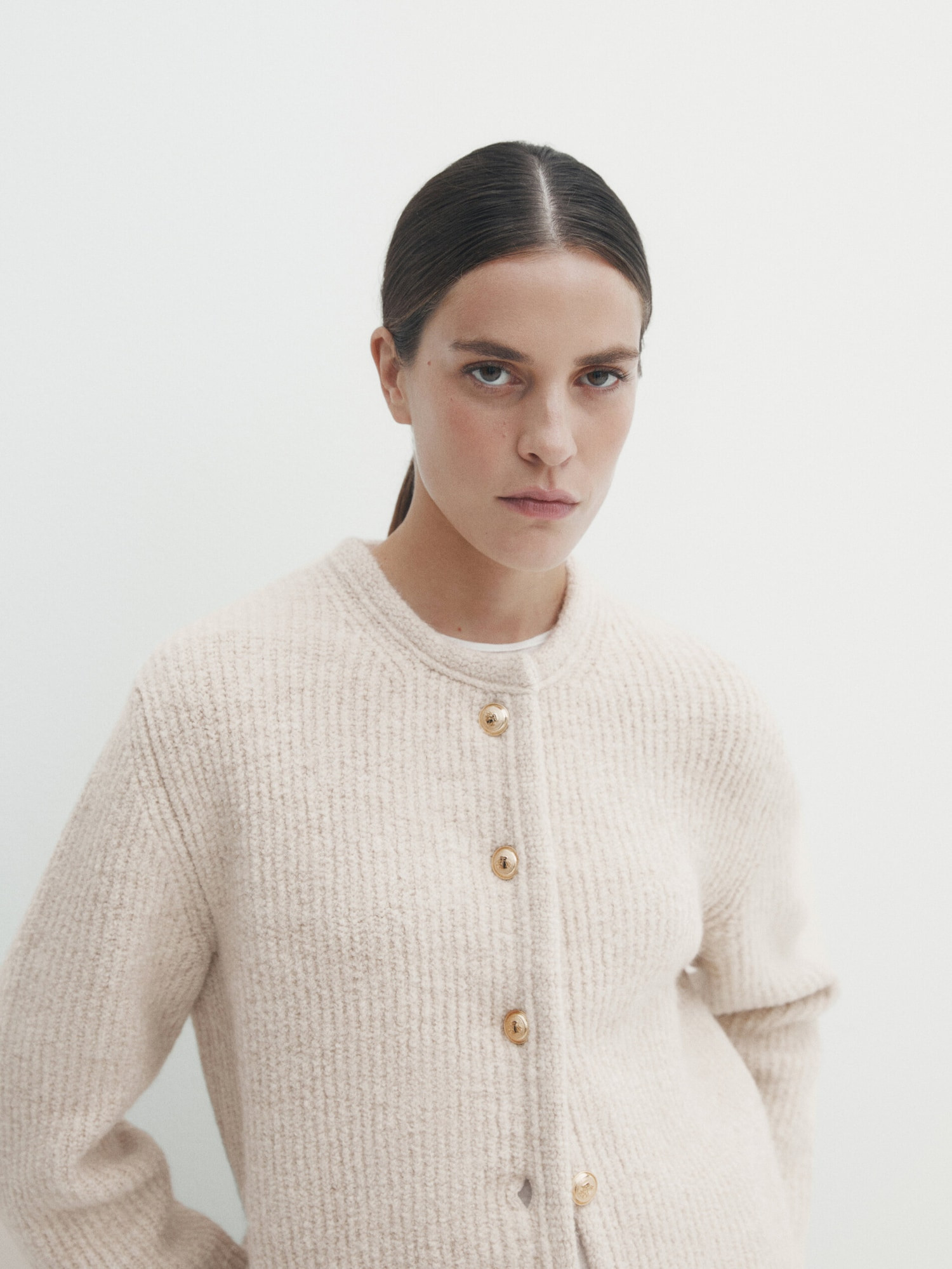 Knit cardigan with button detail at the back | Massimo Dutti US