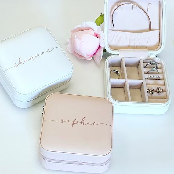 NAOMI Personalised Travel Jewellery Box with names, name jewellery case, bridesmaid gift | Etsy (US)