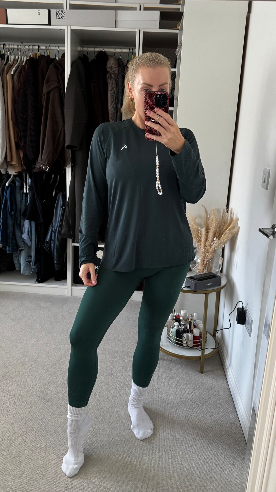 I wear size large top and medium bottoms 

#LTKfitness #LTKmidsize #LTKcurves