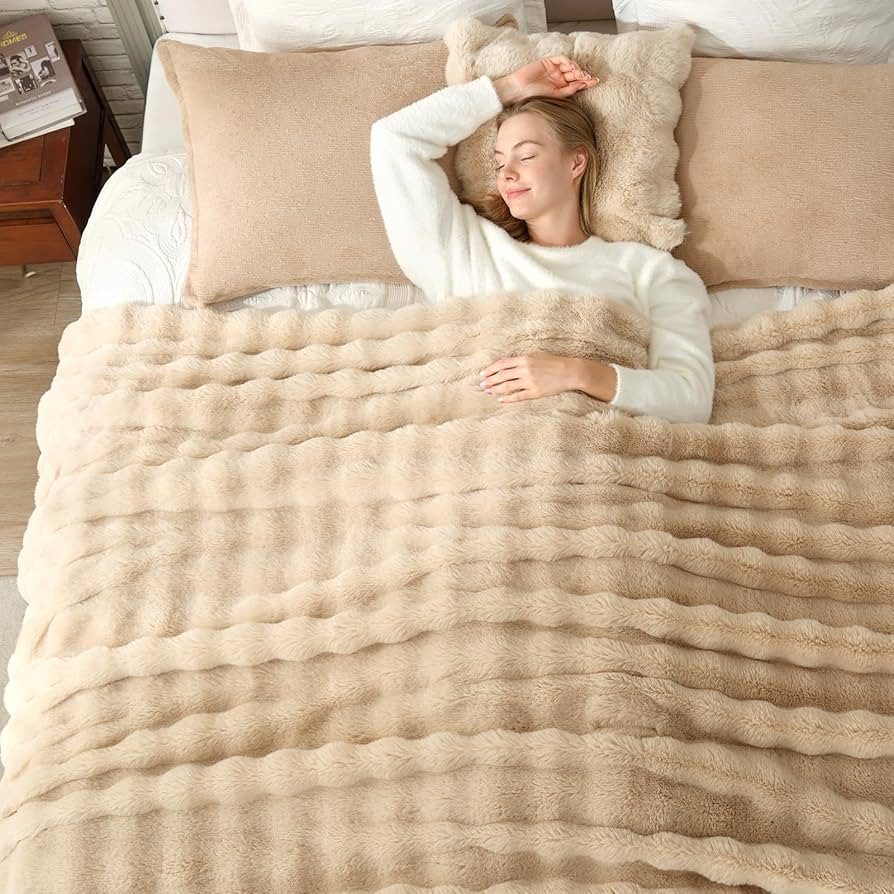 Cozy Bliss Faux Fur Throw Blanket for Couch, Bubble Plush Blanket Queen Size, Fuzzy Soft & Thick ... | Amazon (US)