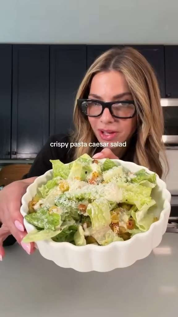 Crispy pasta maxxing 🥗🤏🏻 

 