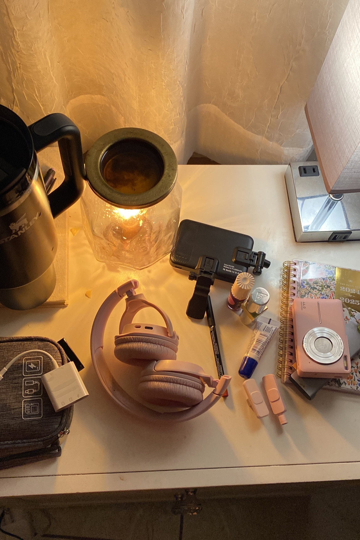 hot girl nightstand - content creator edition 💐

#LTKFindsUnder50 #LTKHome #LTKSeasonal
