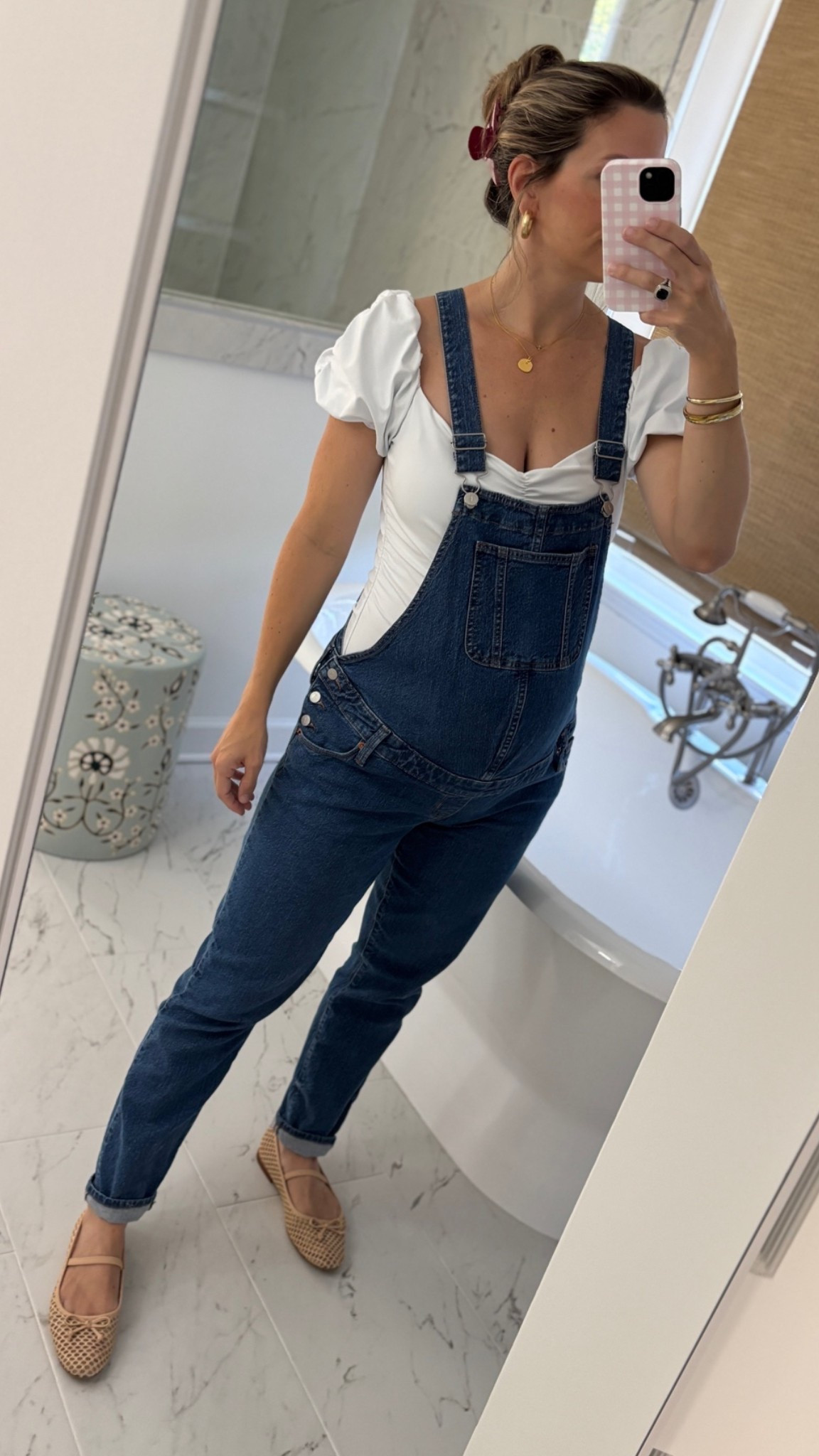 Something about a bump in overalls makes me 😊

#LTKBump #LTKSaleAlert #LTKootd