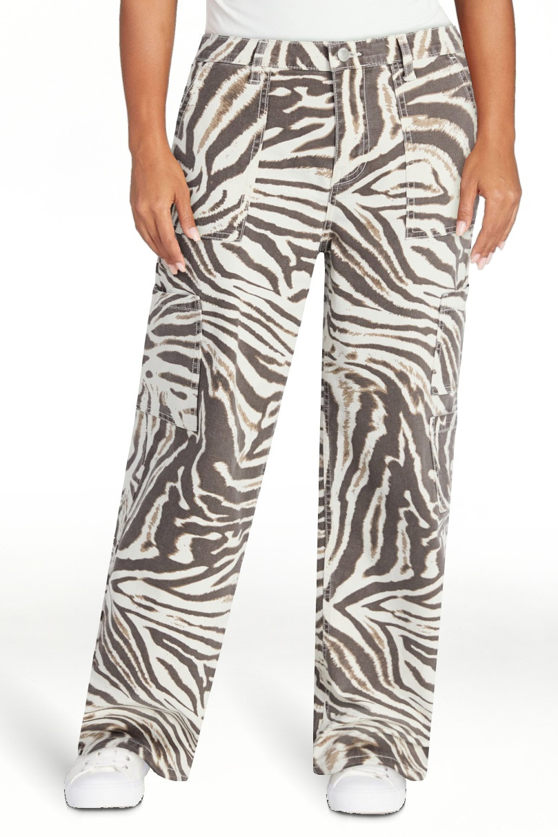 No Boundaries Wide Leg Cargo Pants, 33.5" Inseam, Women's and Women's Plus XXS-4X | Walmart (US)