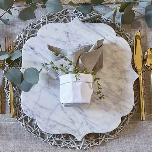 White Scalloped Marble Cheese & Charcuterie Board | Sorelle Gifts