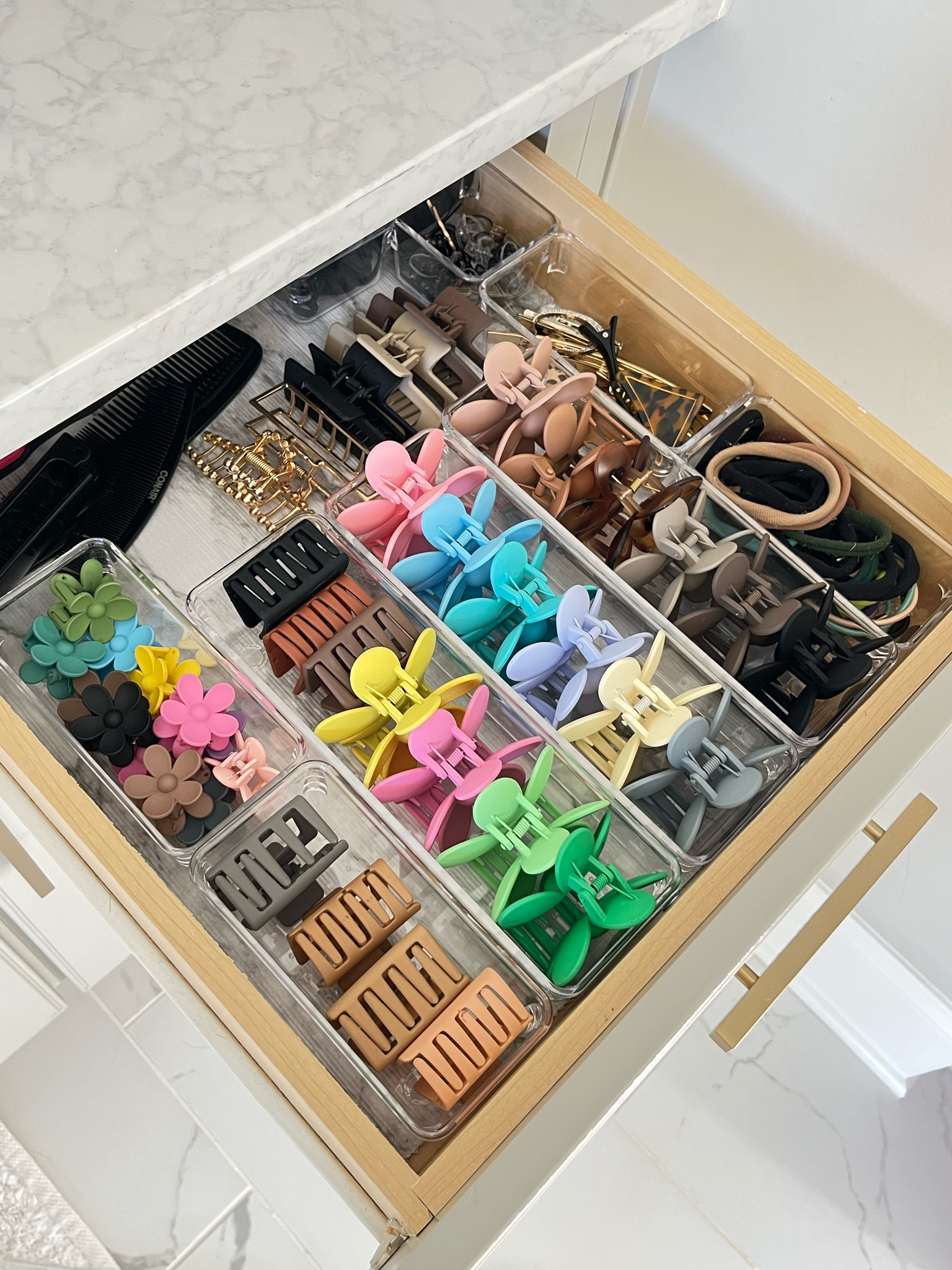 Home organization
Flower hair clips
Beauty 
Hair accessories 


#LTKbeauty #LTKsalealert #LTKhome