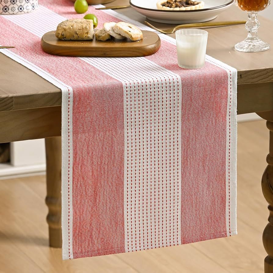 Artoid Mode Red Farmhouse Rustic Table Runner, Seasonal Macrame Fabric Kitchen Dining Holiday Wed... | Amazon (US)