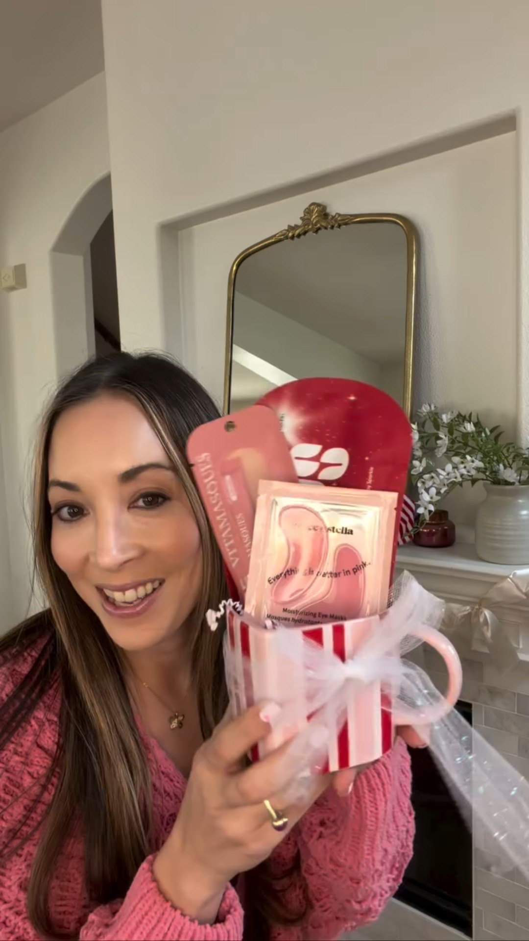 I always find so much fun out of making gifts for people I love! This galentines gift was so fun to make and was just around $20. 

Comment LINK for everything I used! 

#adaydreamblog #valentinesgifts #galentines #diygifts #targetfinds