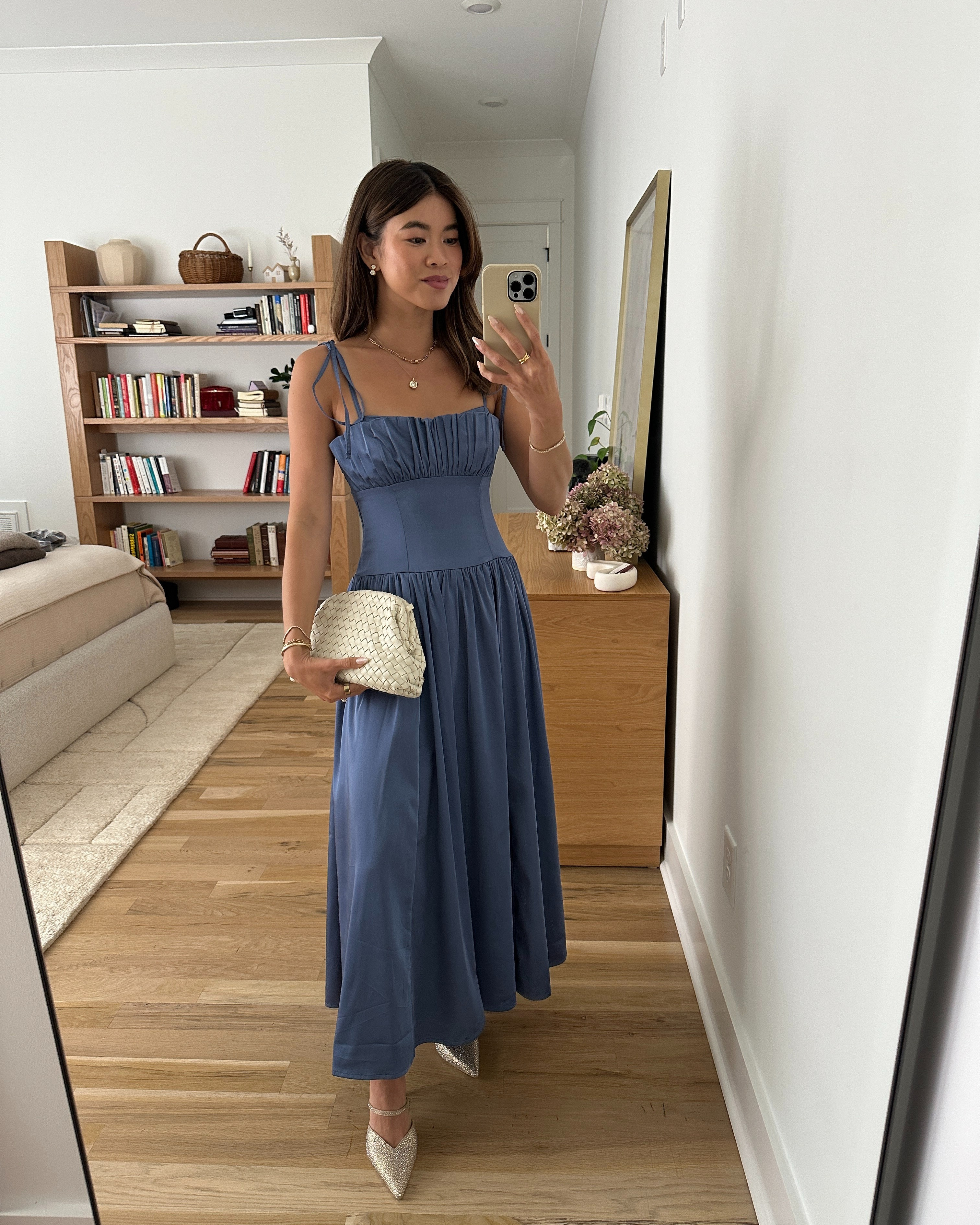 Are you looking for a petite wedding guest dress? This @abercrombie maxi dress comes in petite and multiple colors!

Sizing info:
Abercrombie Bra-Free Tie-Strap Maxi Dress - Size XS petite in Blue 

petite fashion, get dressed with me, outfit inspiration, ootd, nashville outfit, Nashville influencer, petite style, vacation style, casual outfits, mom style, petite dress, spring outfits, spring outfit info, spring dress, spring outfit idea, abercrombie dress, spring shoes, wedding guest dress, summer dress, petite wedding guest dress,  

 

#LTKSeasonal #LTKWedding #LTKPetite