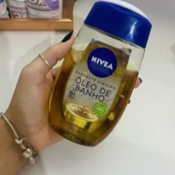 A hora do banho é sagrado e nesse momento de relaxamento,nada melhor do que um produto que deixa a pele macia com sensação de banho 🚿 por mais tempo 

#LTKbrasil #LTKbeleza