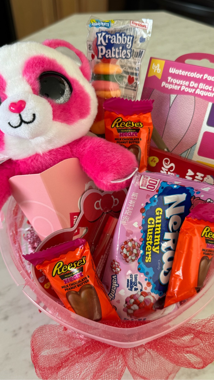 A love basket for my niece 💖 #valentinesdaygift #valentinesdaygiftideas #valentinesgift #valentinesbasket #valentinesgiftideas

#LTKValentine #LTKKids #LTKmomlife
