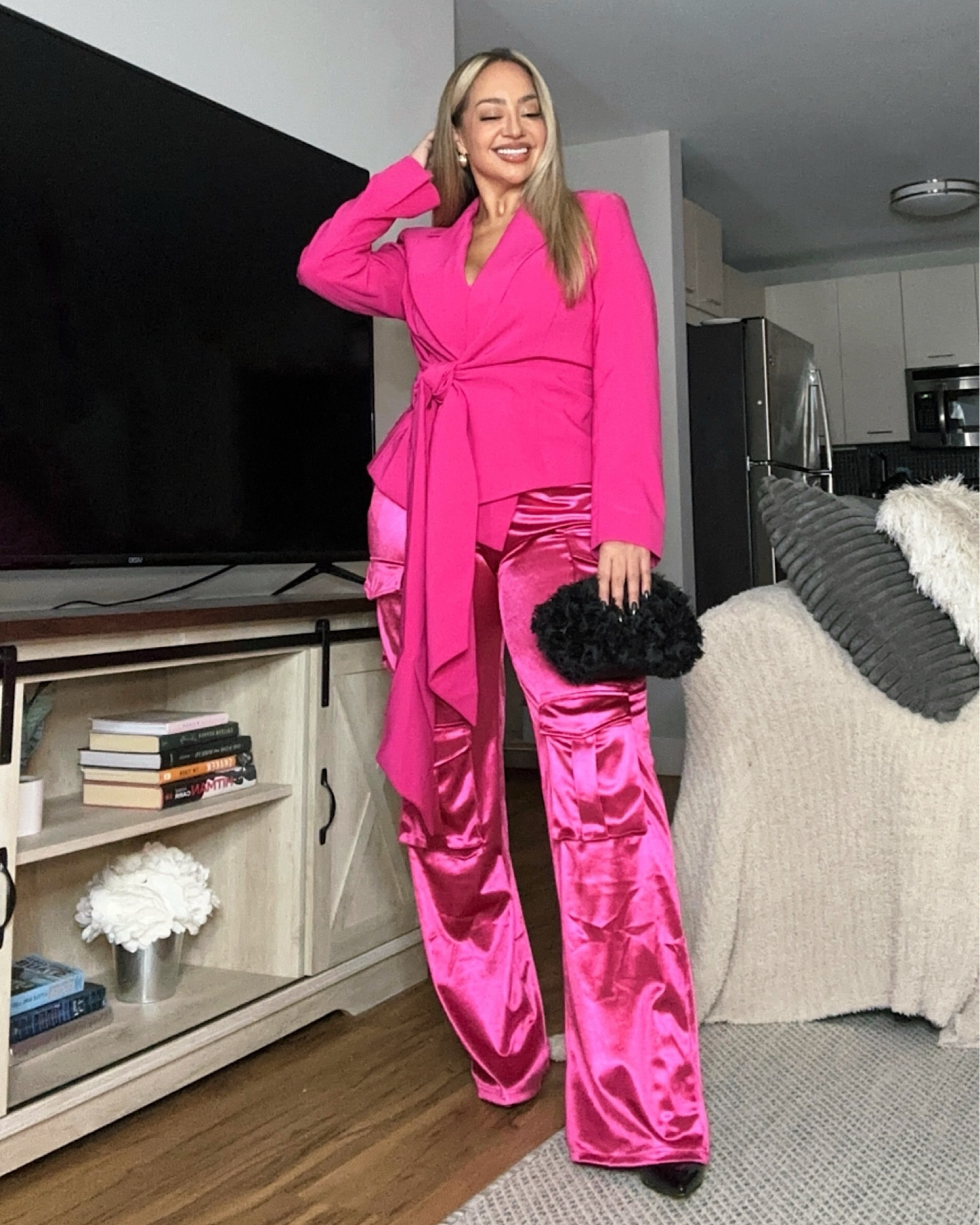 All pink for the day of love 💕

Valentine’s Day outfit, Valentine’s Day looks, all pink outfit, pink pants outfit, monochromatic pink outfit, how to style pink pants  

#pinkoutfit
#allpinkoutfit
#valentinesdayoutfit
#pinkpants
#pinkpantsoutfit

#LTKSeasonal #LTKstyletip #LTKfindsunder50