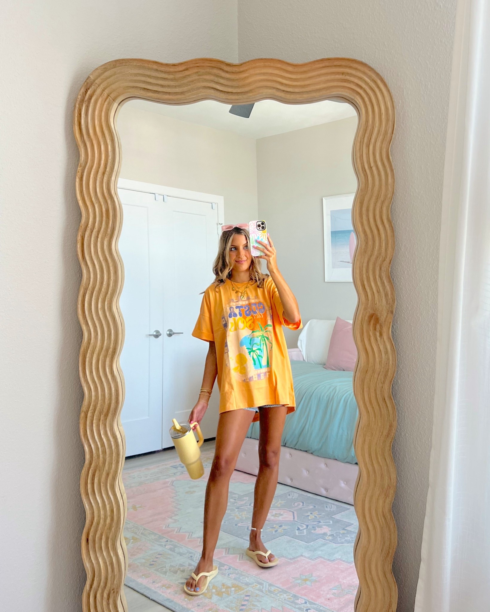 summer outfit idea from Buckle! 💕 wearing a medium in this tee 