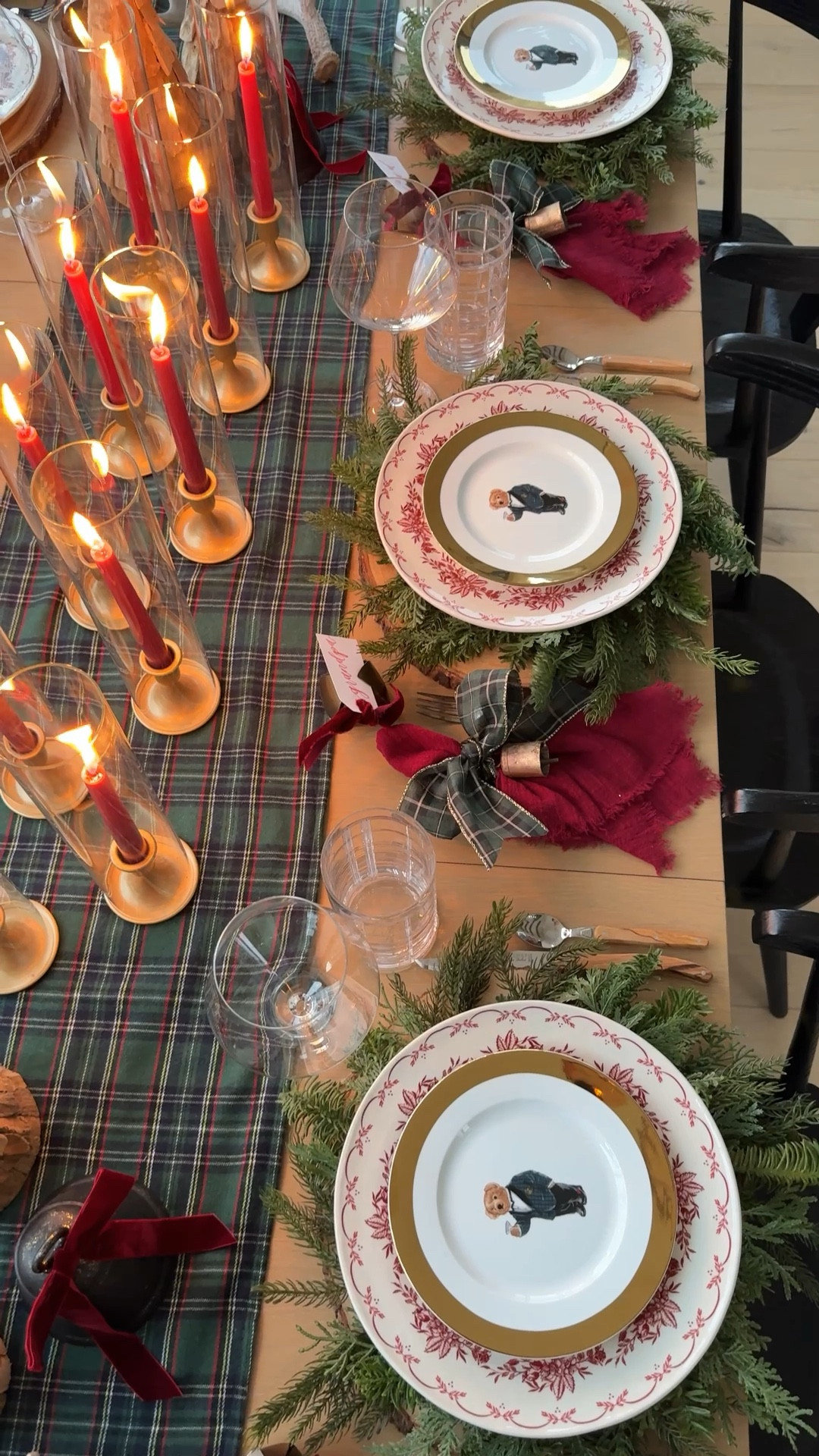 Ralph Lauren Christmas table 🐻🕯️

Home decor
Entertaining
Party 
Holiday 

#LTKHome #LTKHoliday