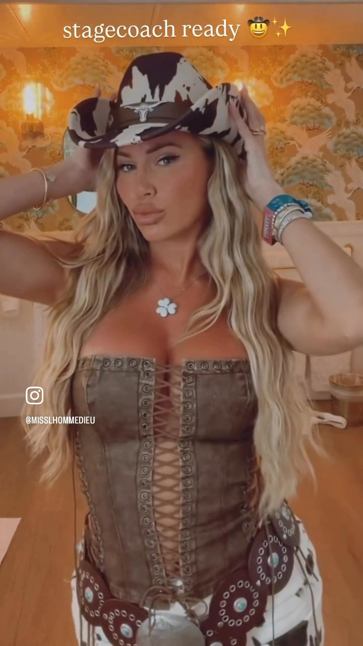 stagecoach fit 🤠✨
cow print moment + white boots + corset top everything is linked here 👠

#LTKootd #LTKFestival #LTKgrwm