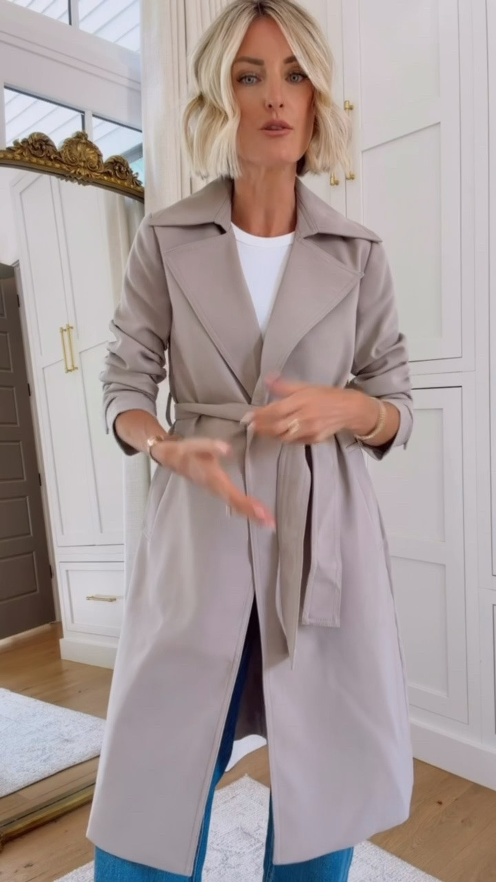 The last piece I wanted to share from @Quince was this trench coat! This is a little more elevated than a typical trench material! It has a really pretty, classic shape! I’m wearing an XS, but I wish I would’ve sized up to a S! 

Loverly Grey, quince, trench coat, fall outfit, fall staples, wide leg jeans, fall looks

#LTKSeasonal